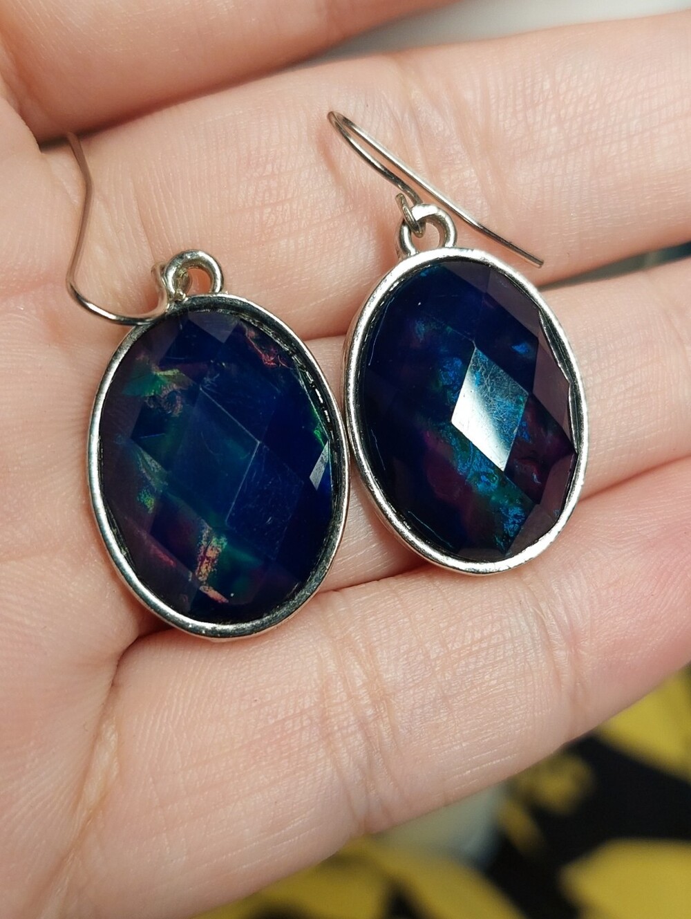 Silver-Frame Dark Blue Faceted Irridescant Oval Drop Earrings